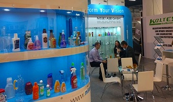 サンプルボトルと商談コーナー